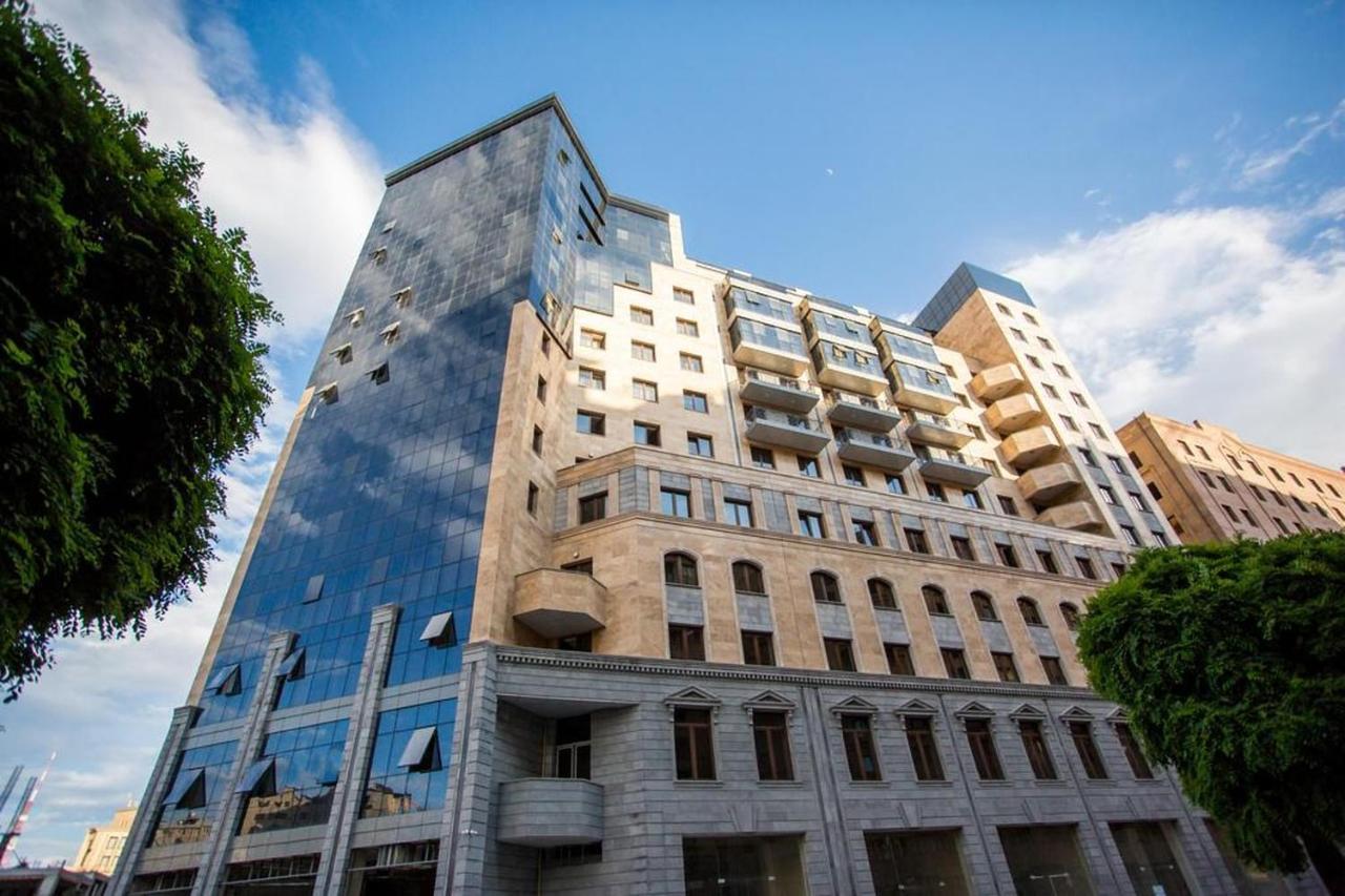 Wonderful Apartment In Republic Square, City Center Erevan Esterno foto